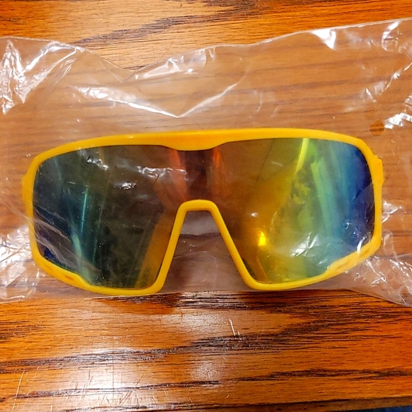 Cycling Sunglasses - Picture 1 of 4
